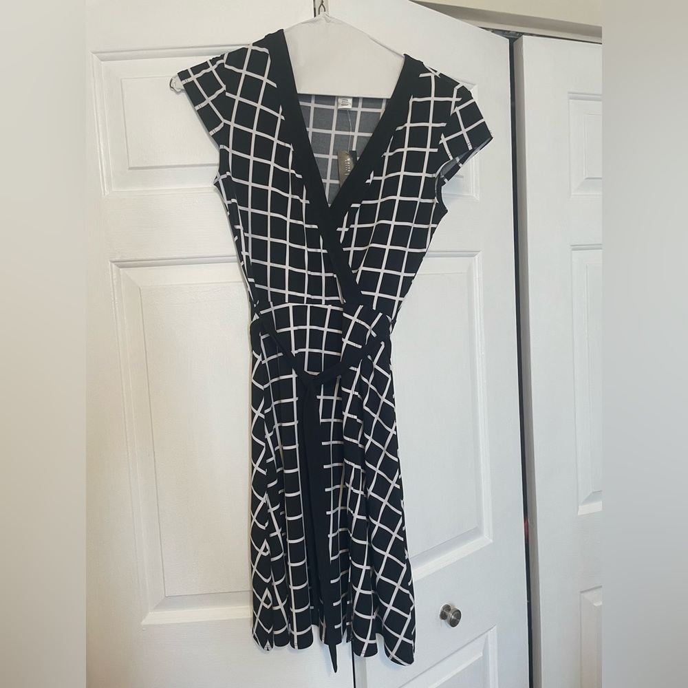 White House Black Market Printed Wrap Dress